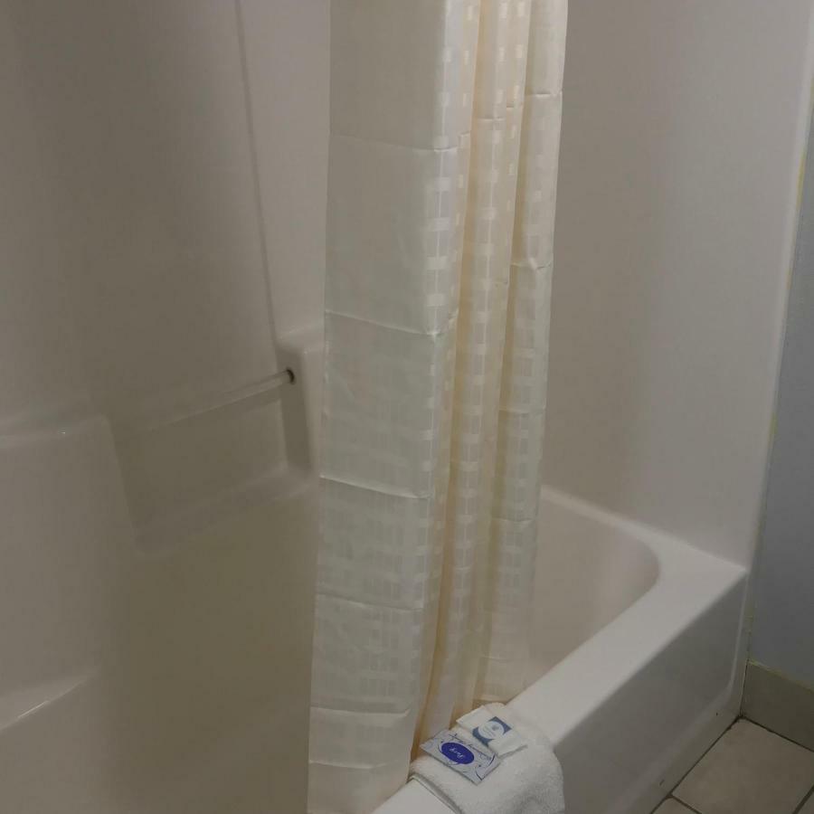 Guest Inn Yukon Εξωτερικό φωτογραφία