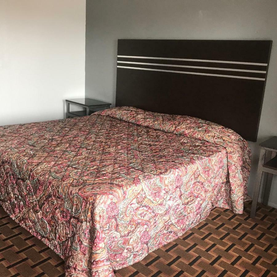 Guest Inn Yukon Εξωτερικό φωτογραφία