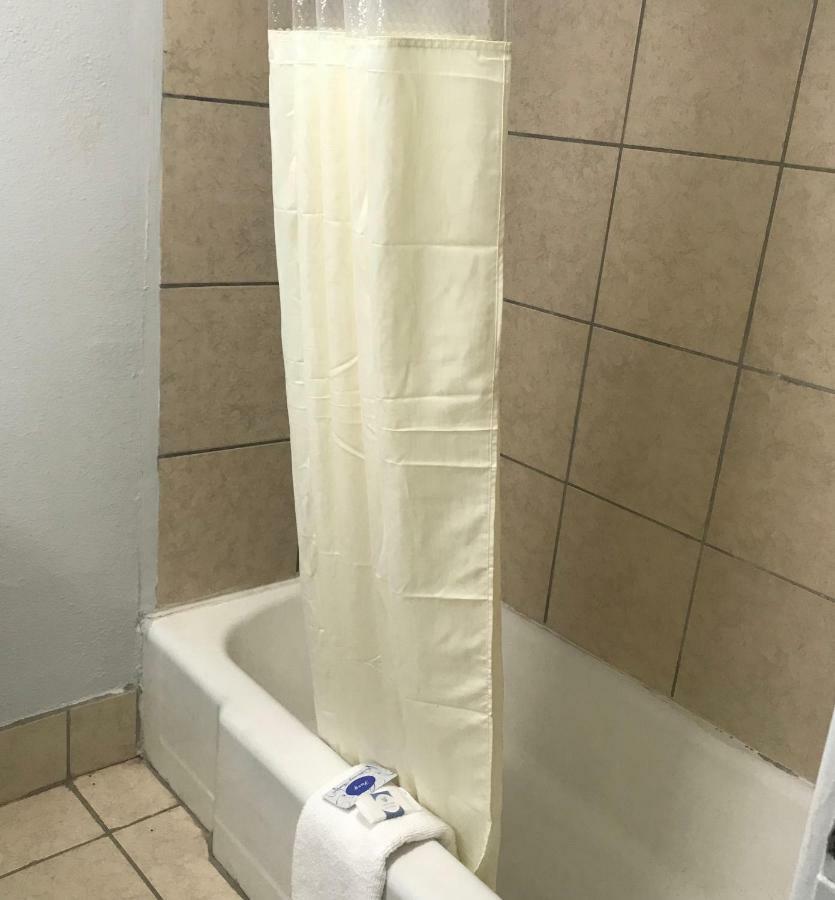 Guest Inn Yukon Εξωτερικό φωτογραφία